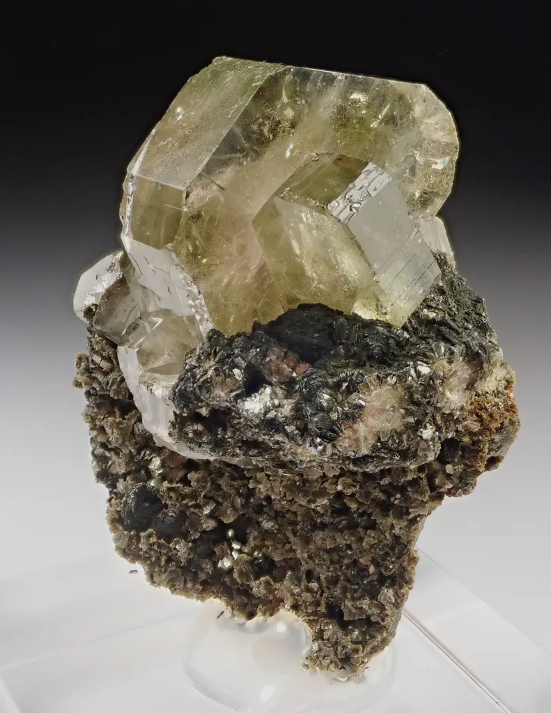Fluorapatite image