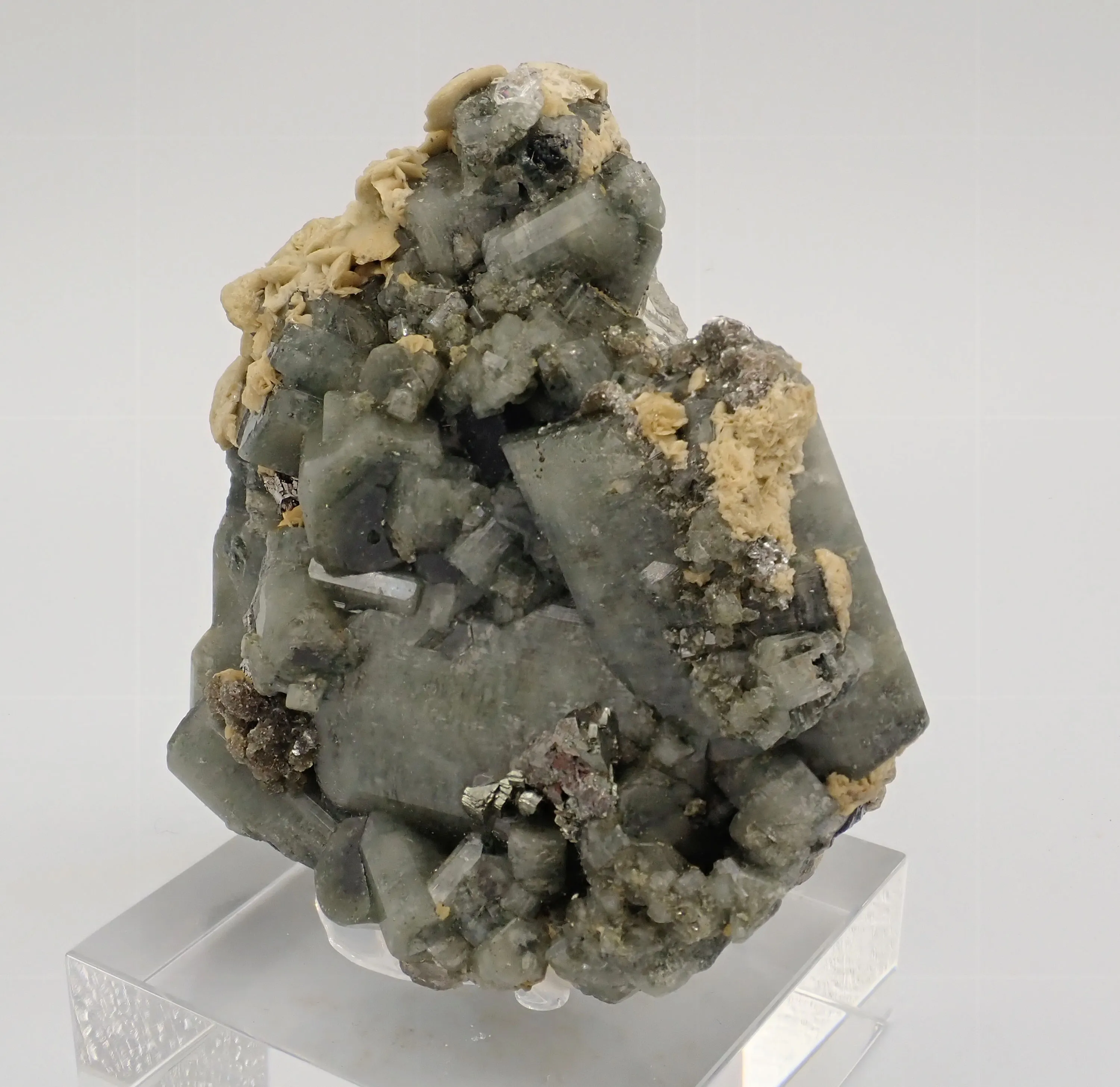 Fluorapatite - image 4