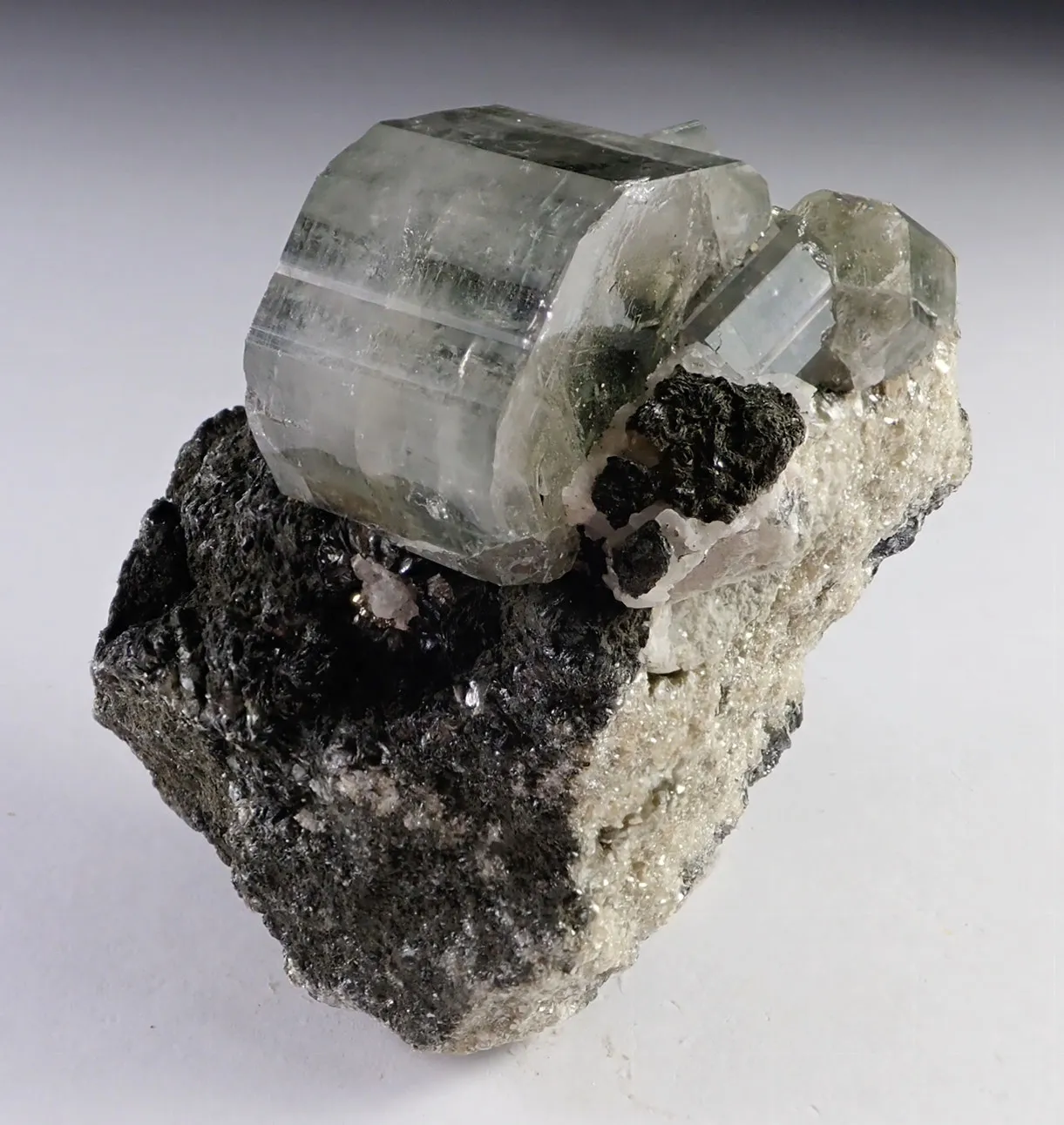 Fluorapatite - image 3