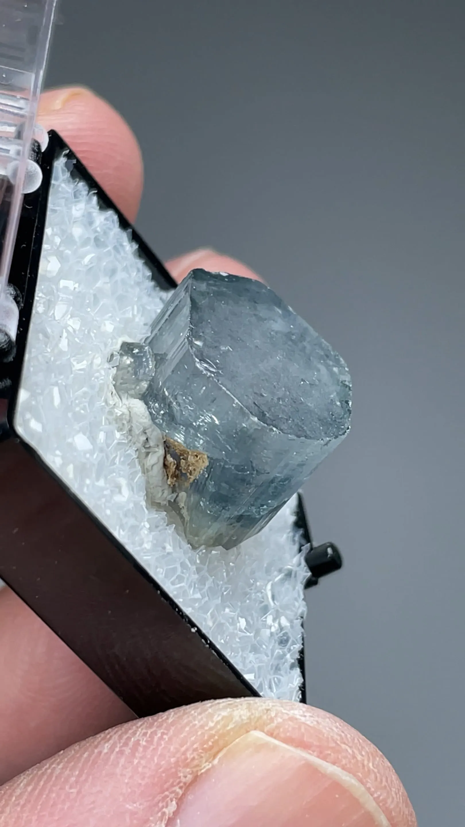 Fluorapatite - image 2