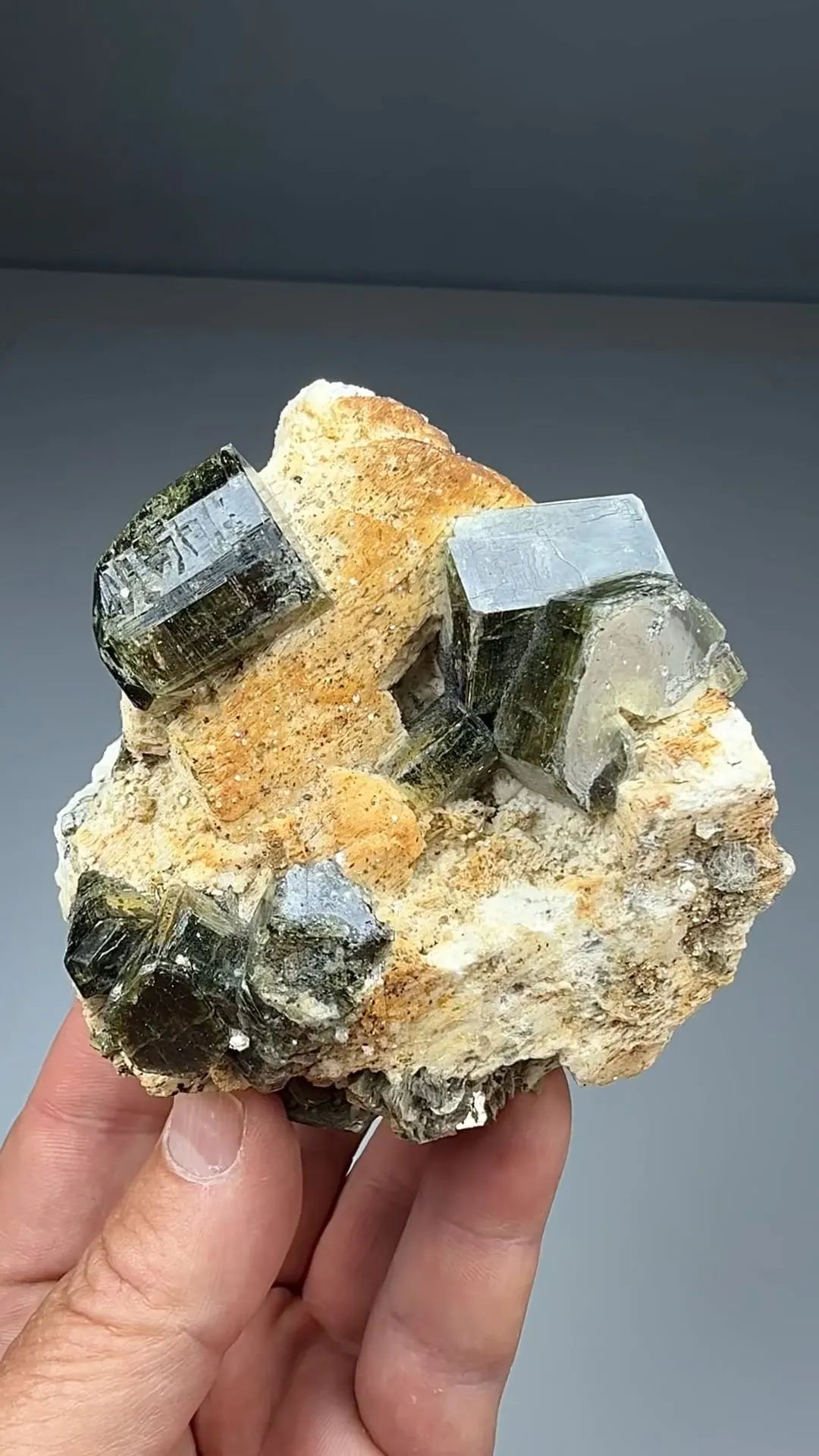 Fluorapatite (1154) - image 2