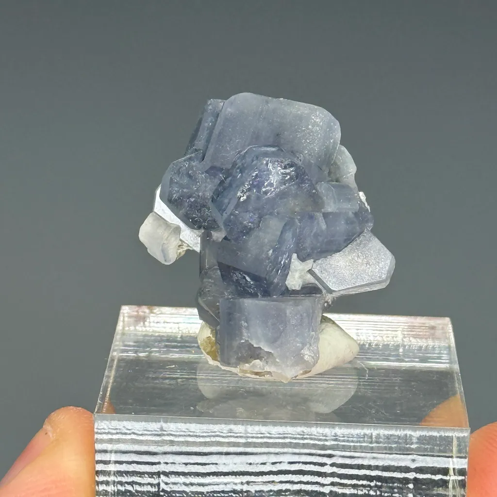 Fluorapatite image