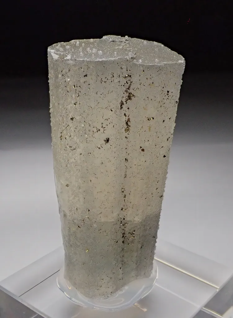 Fluorapatite - image 2