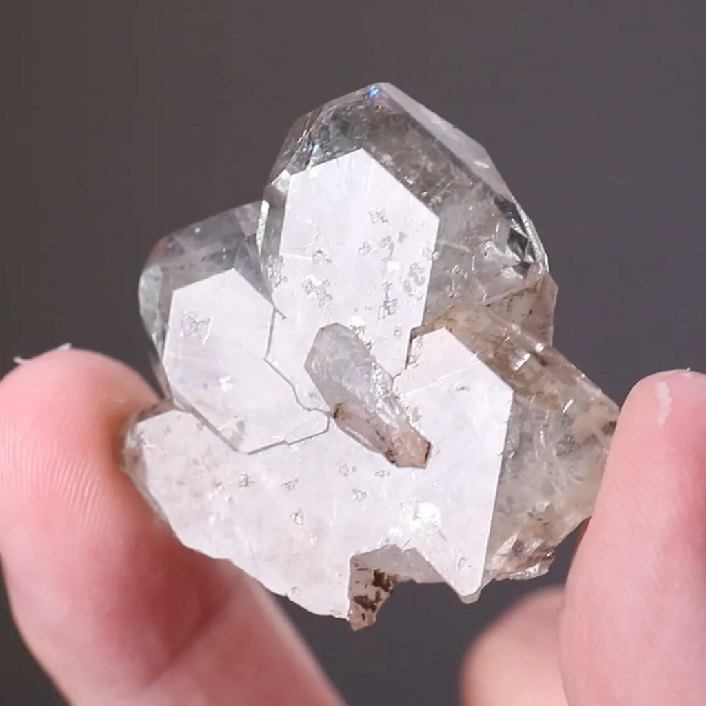Fluorapatite image