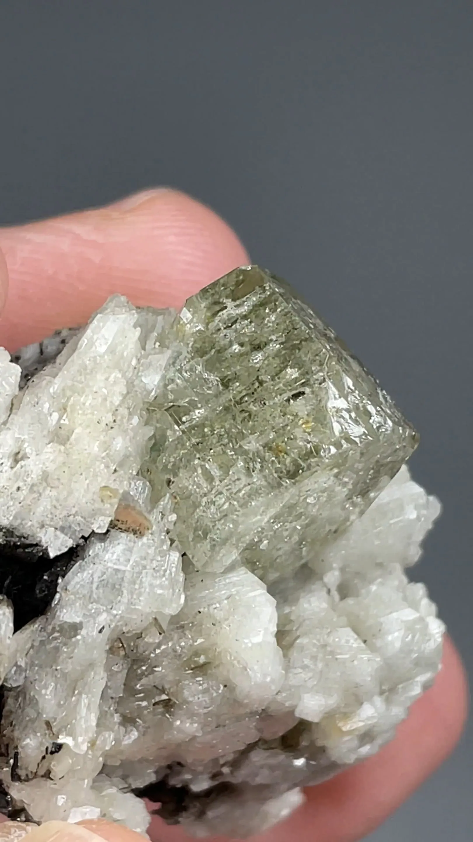 Fluorapatite - image 2