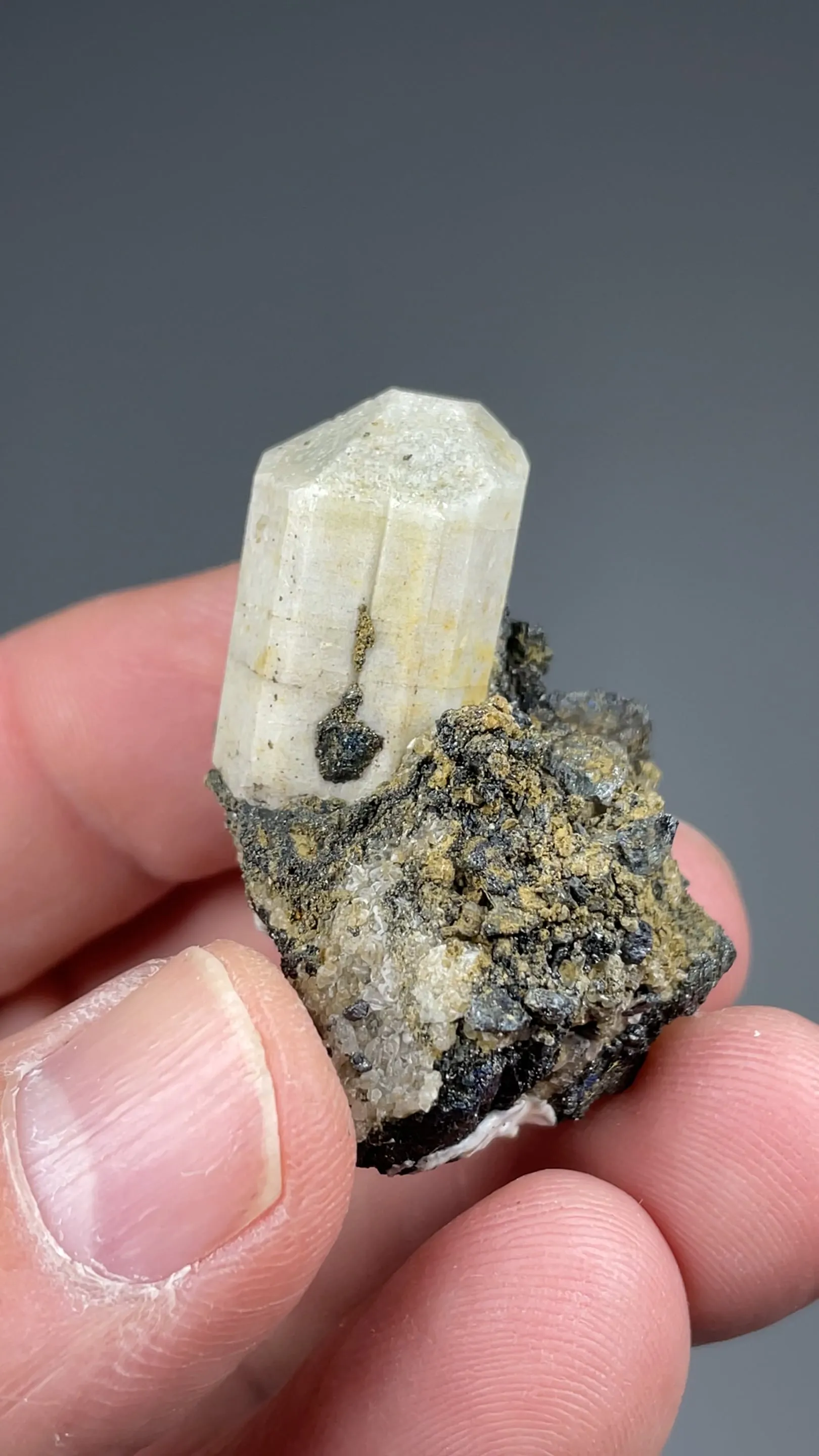 Fluorapatite - image 2