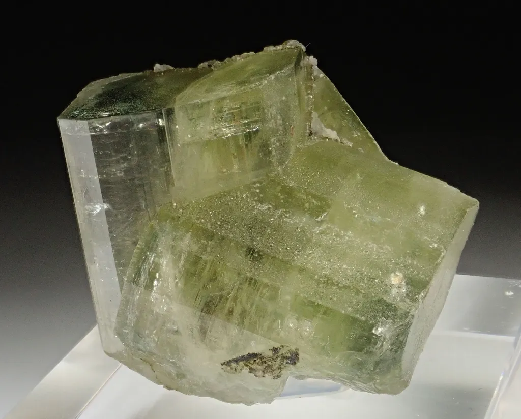 Fluorapatite image