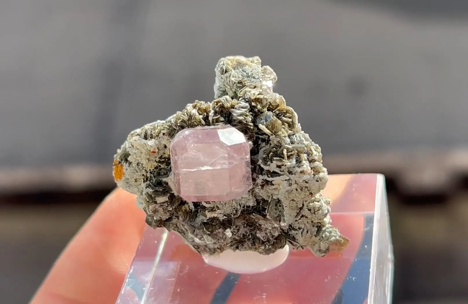 Fluorapatite - image 5