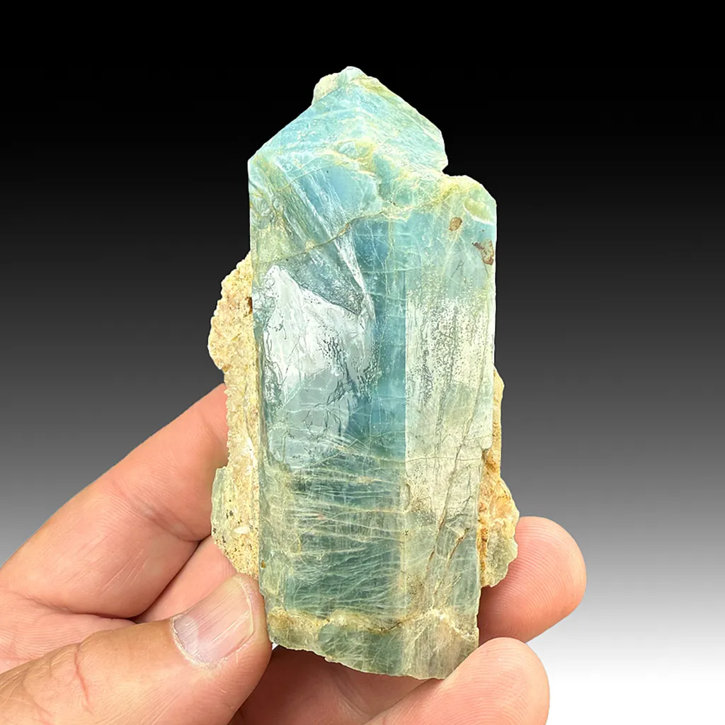 Fluorapatite (2519) image