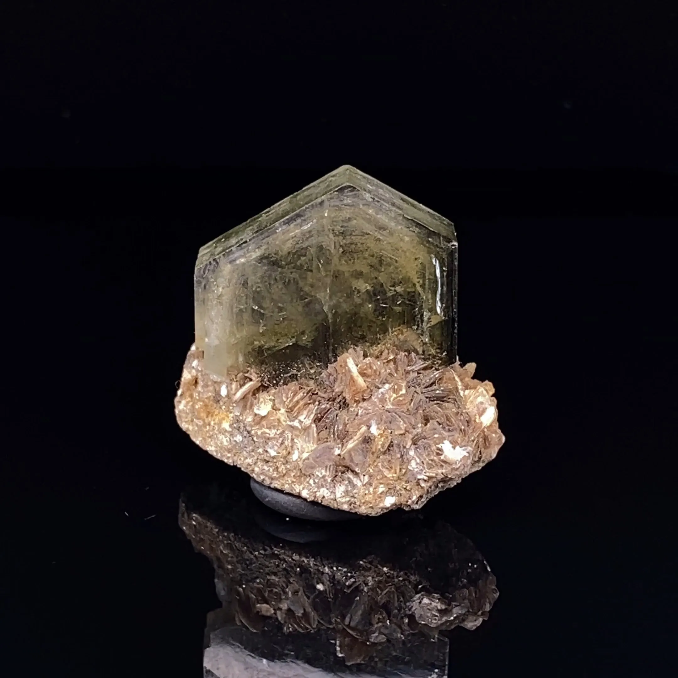 Fluorapatite - image 2