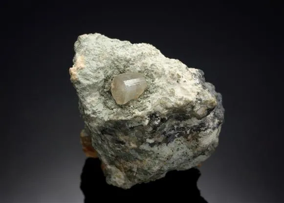 Fluorapatite - image 1