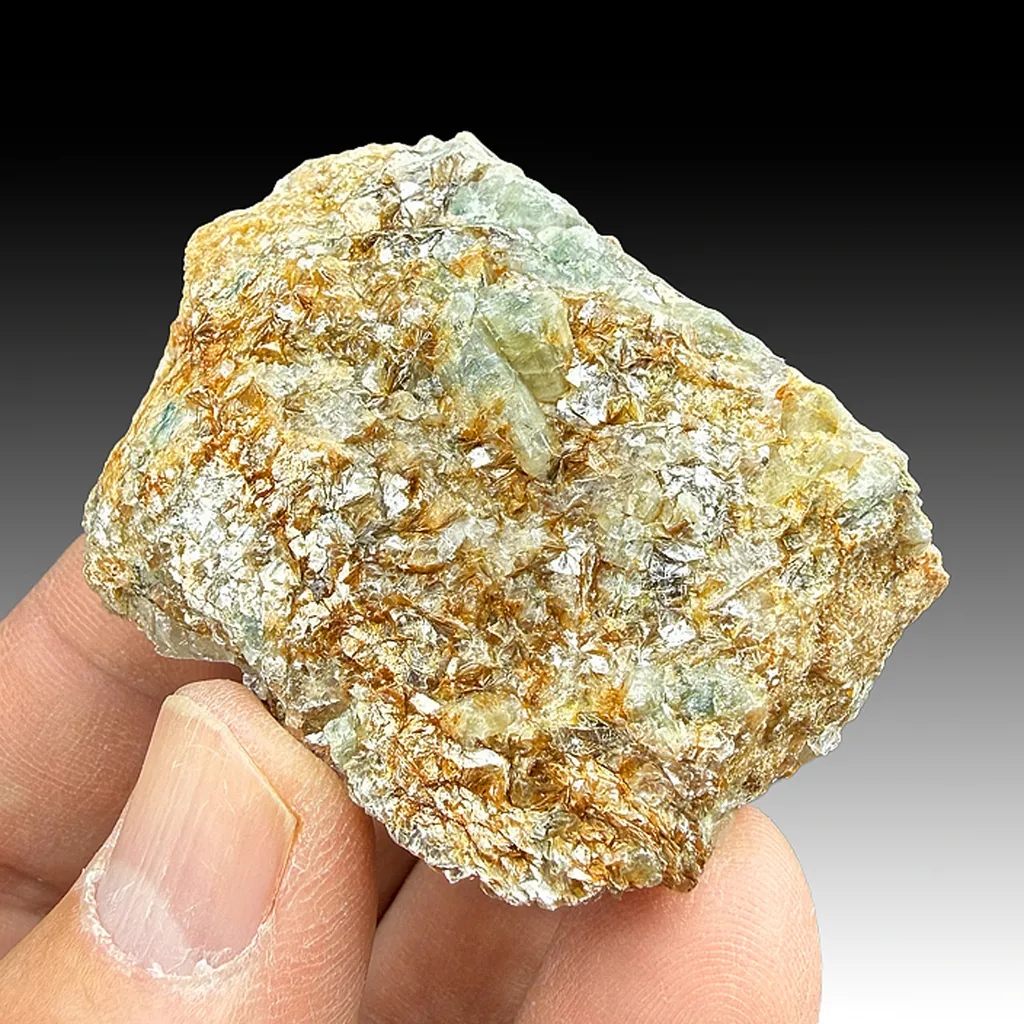 Fluorapatite image