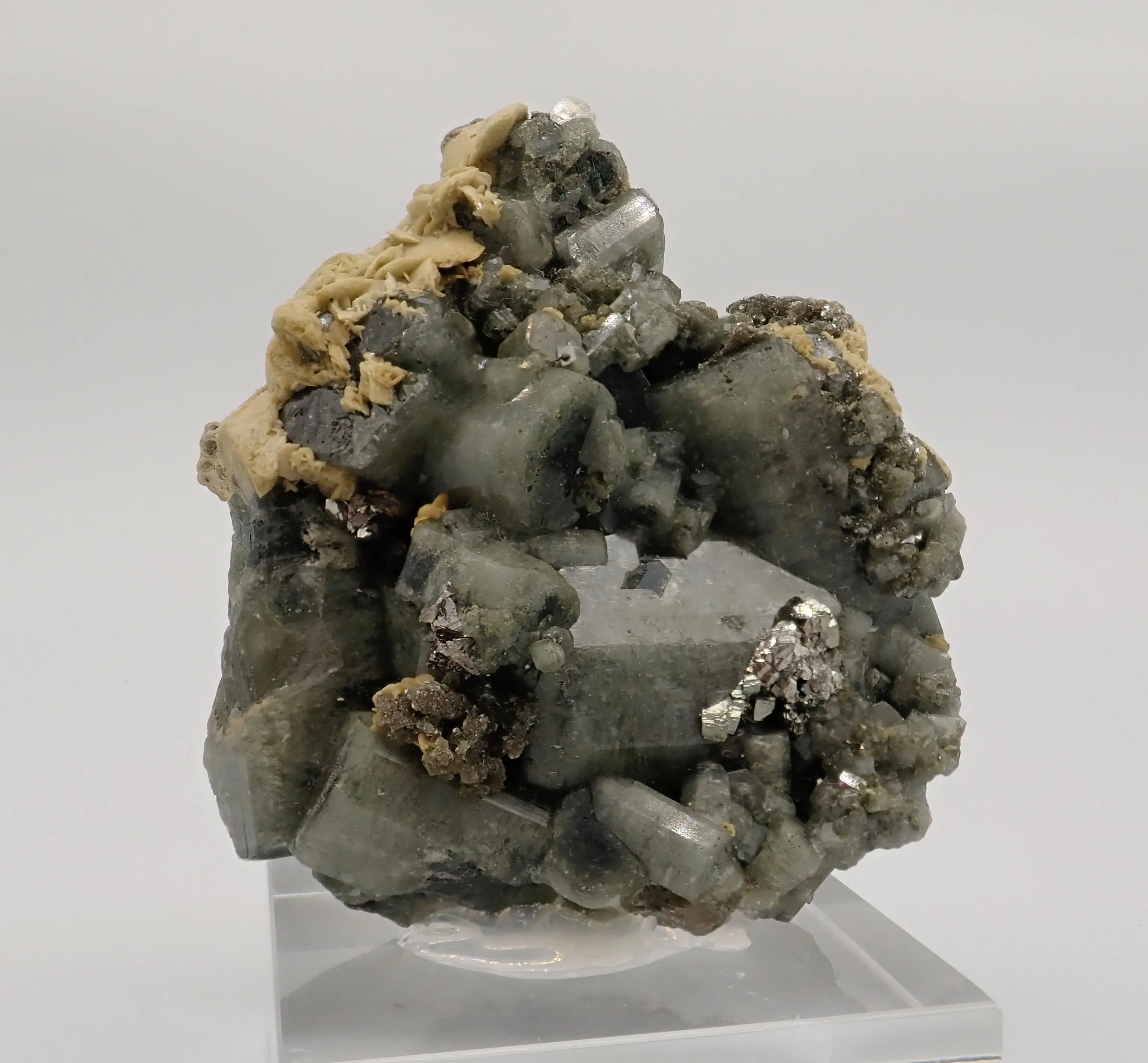 Fluorapatite - image 2