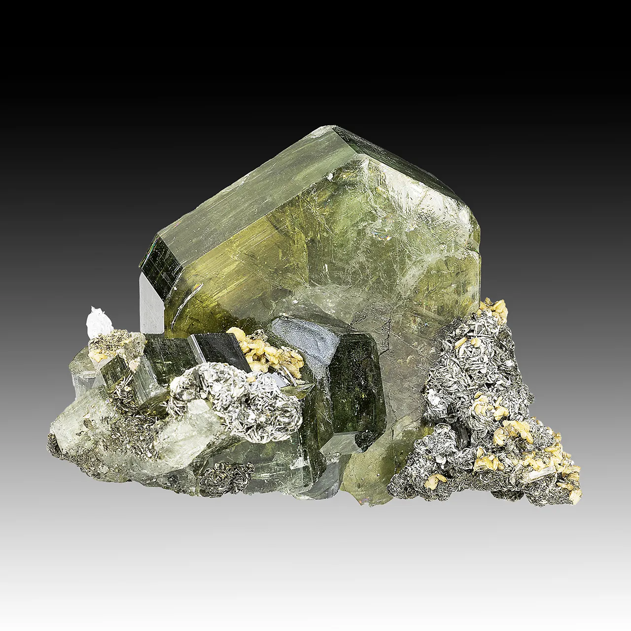 Fluorapatite - image 1