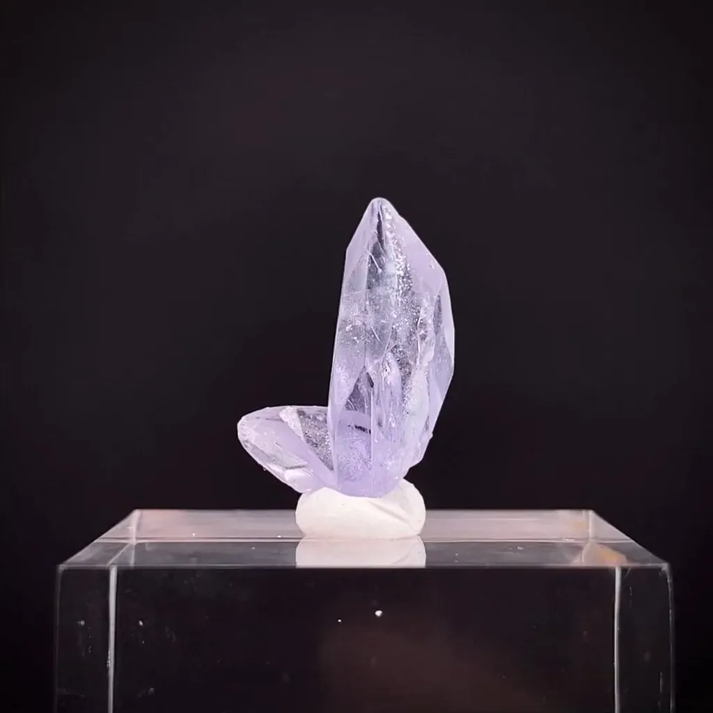 Fluorapatite image