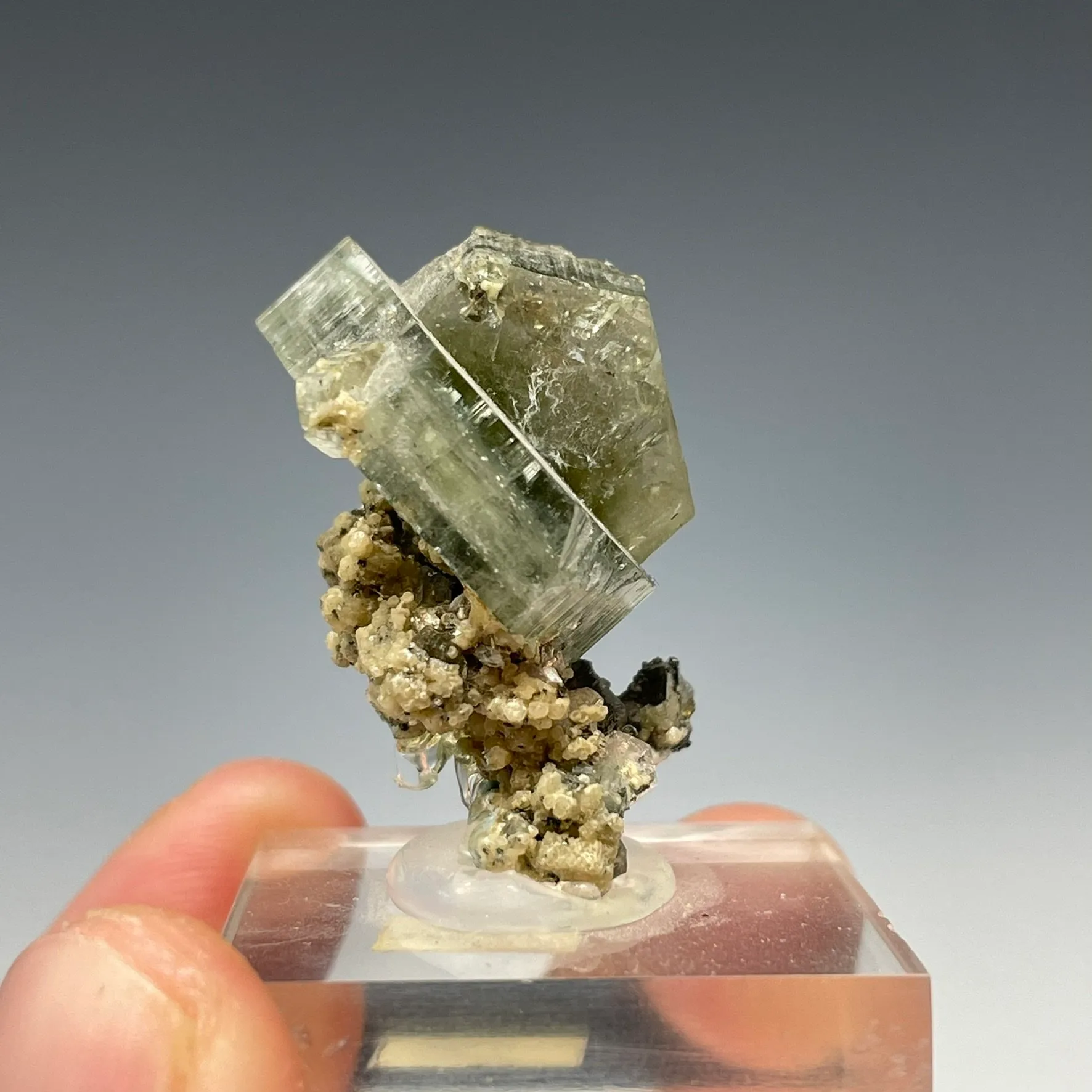 Fluorapatite - image 4