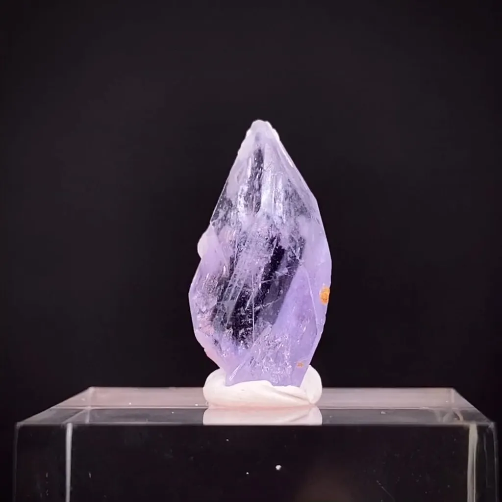 Fluorapatite image