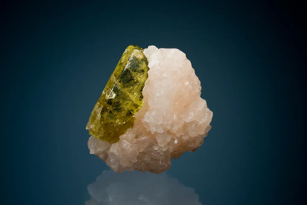 Fluorapatite image
