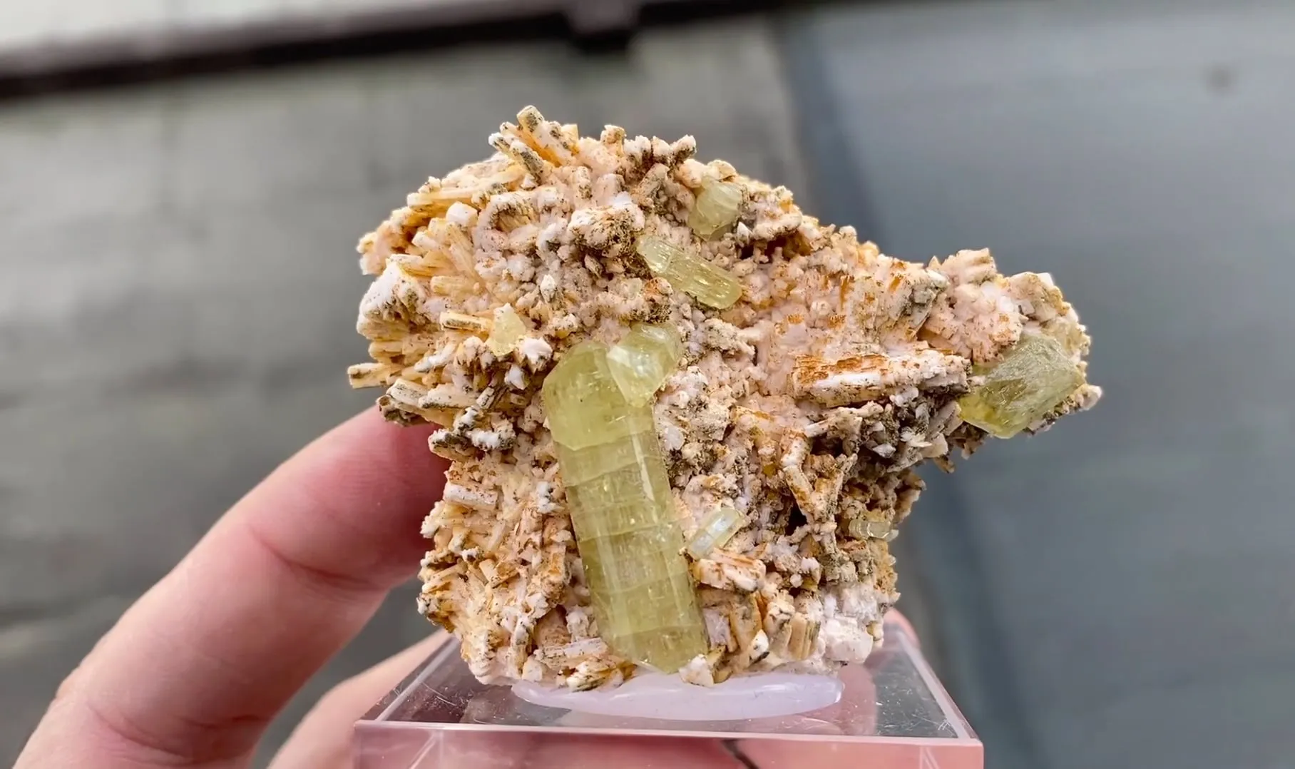 Fluorapatite - image 5