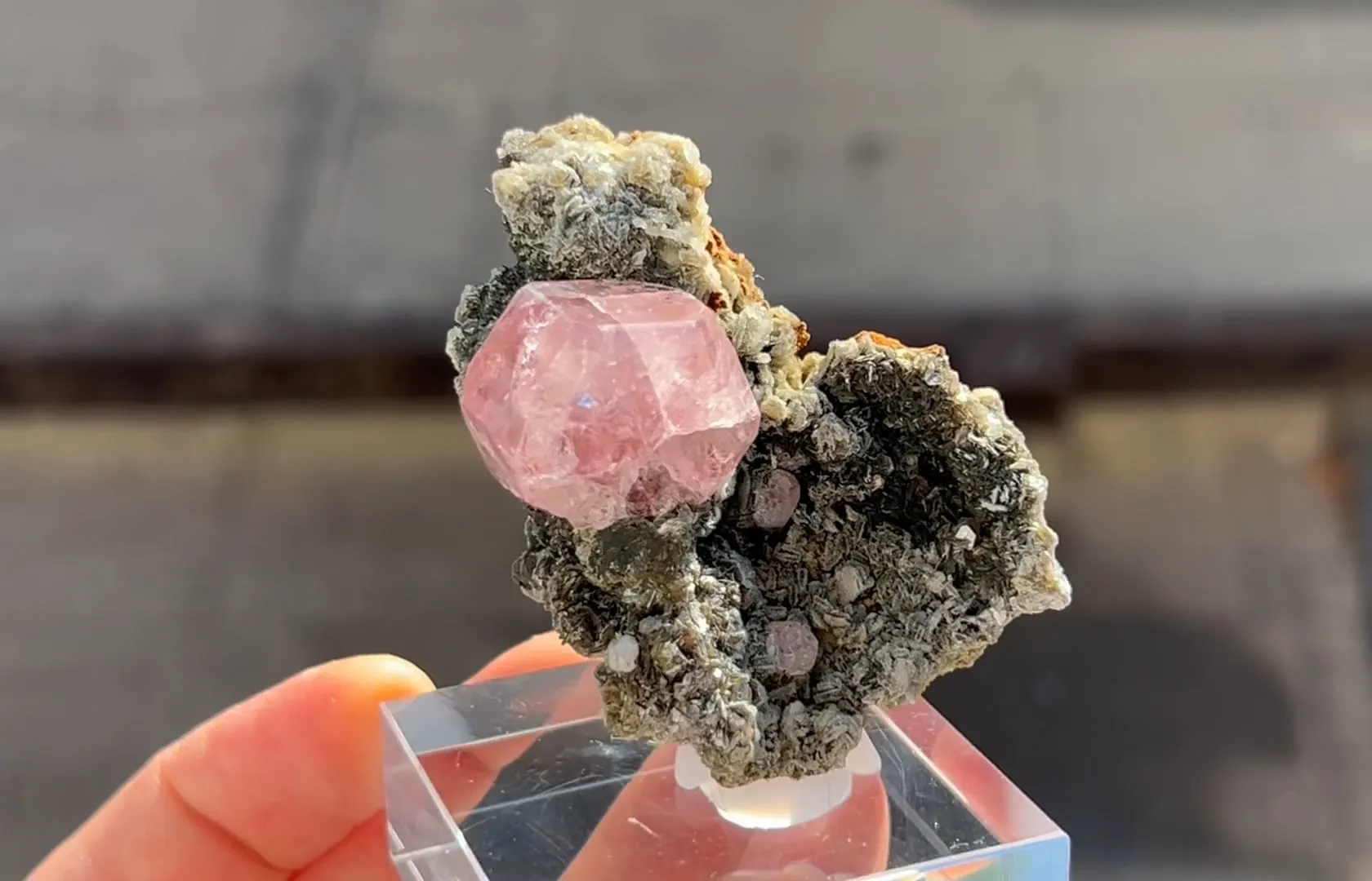 Fluorapatite - image 7