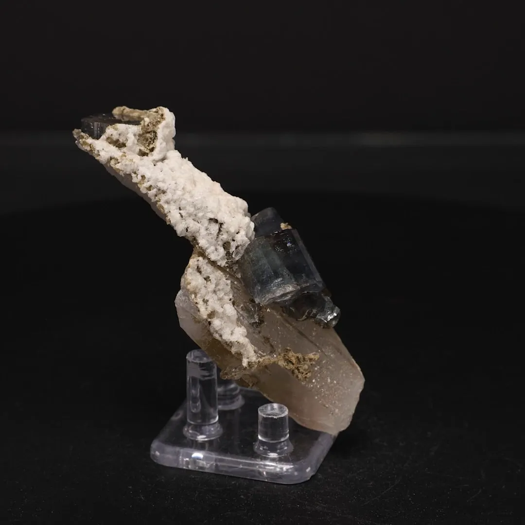 Fluorapatite - image 2