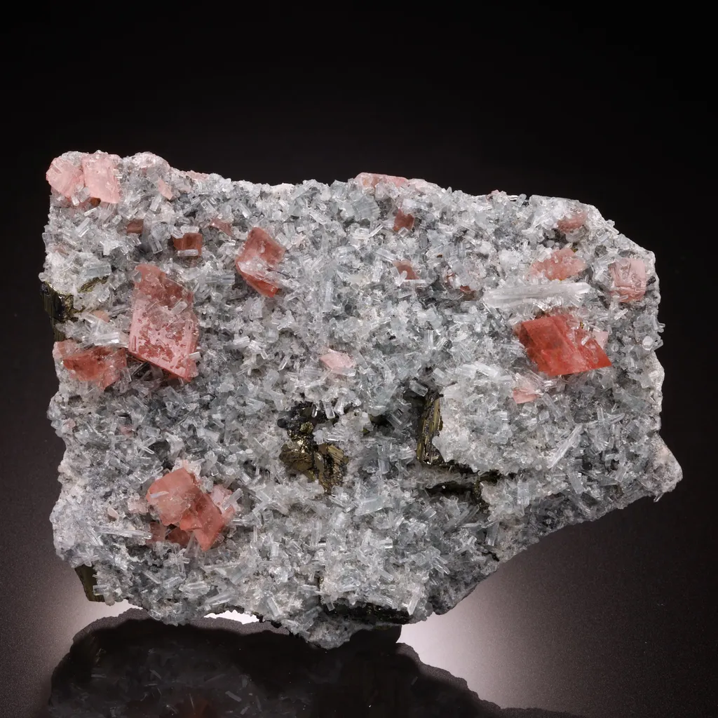 Fluorapatite image