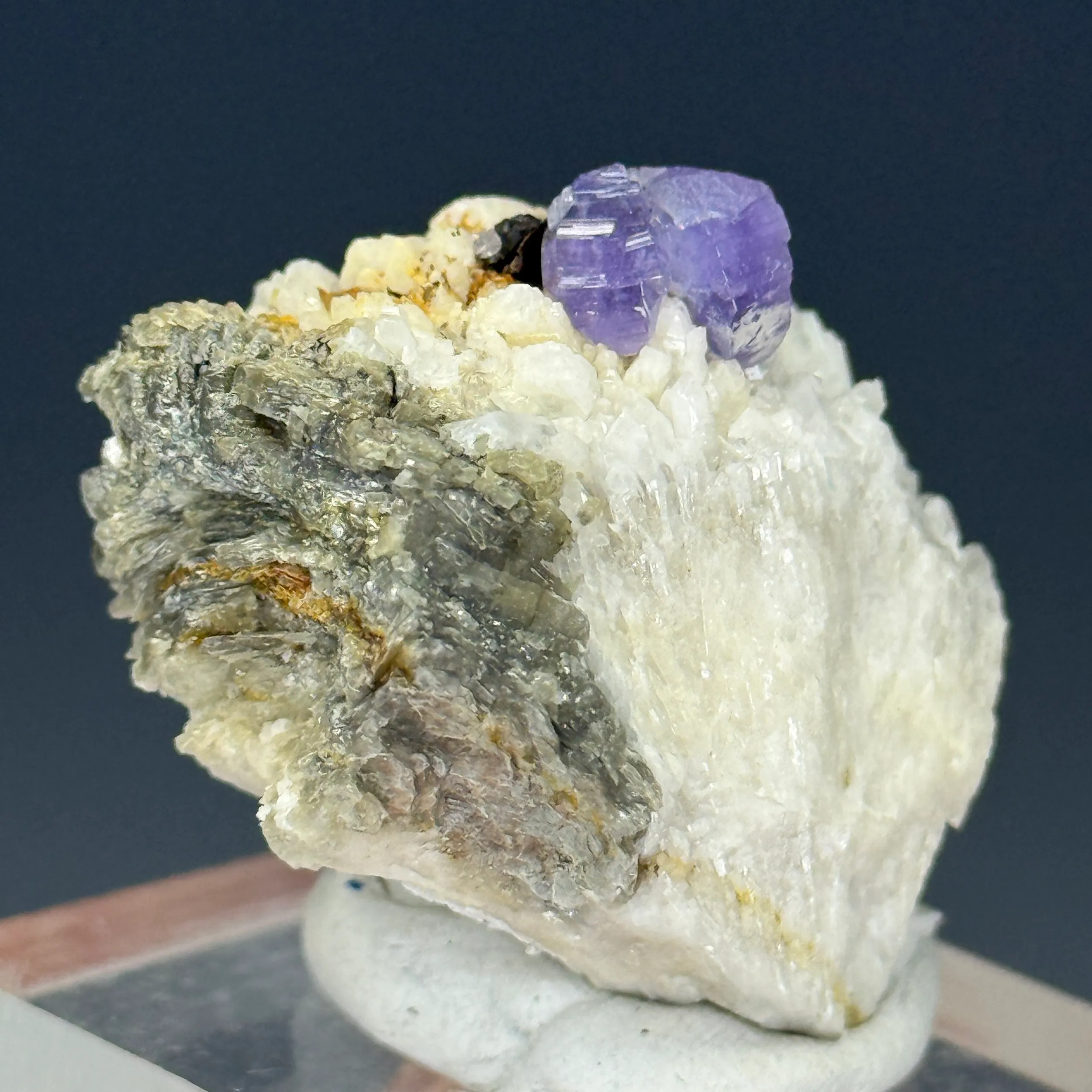 Fluorapatite - image 4