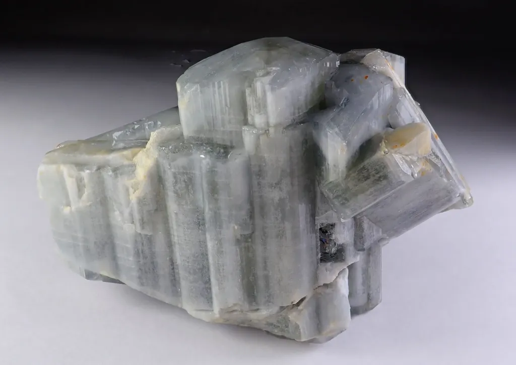 Fluorapatite - image 3
