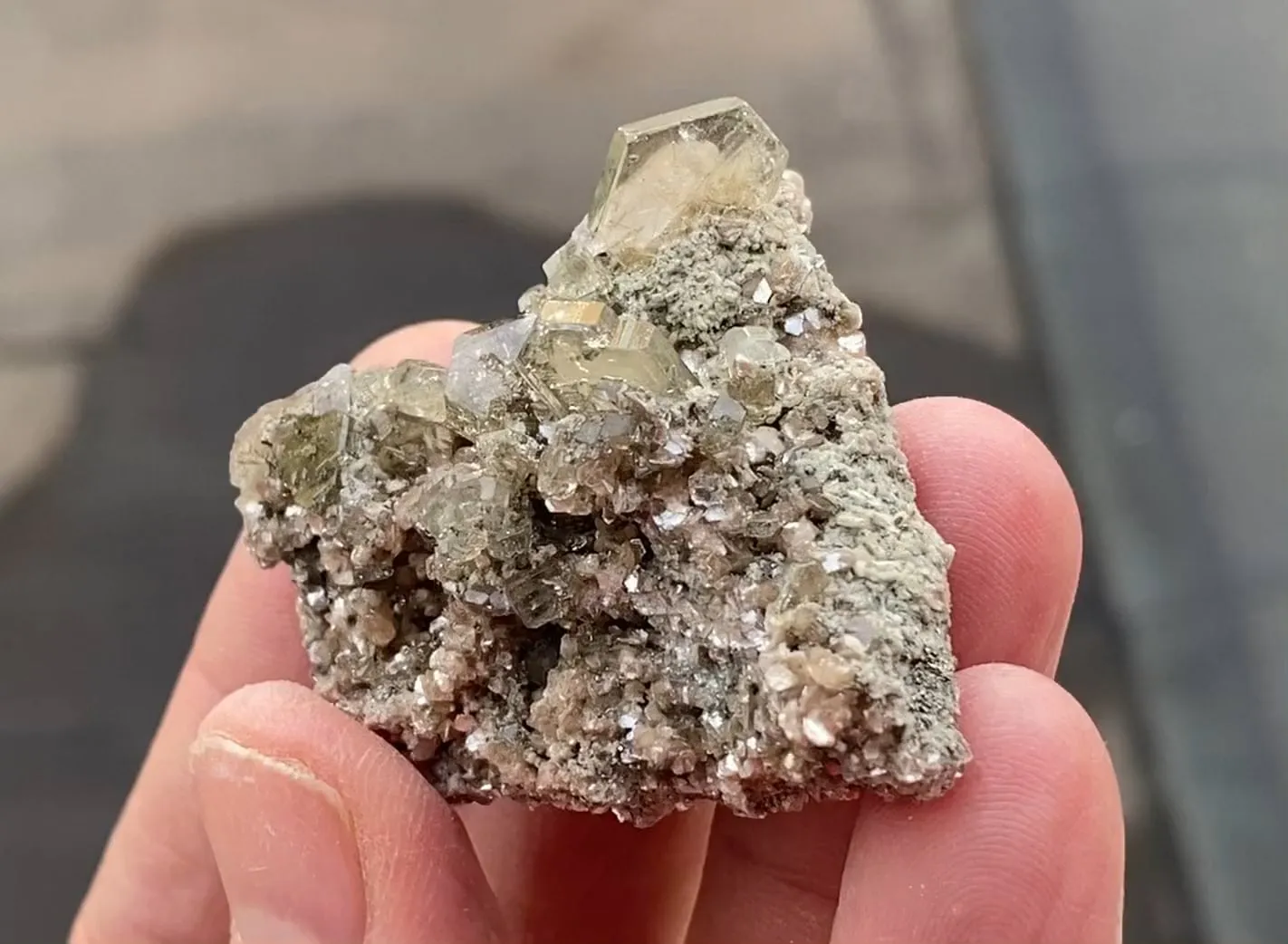 Fluorapatite - image 1