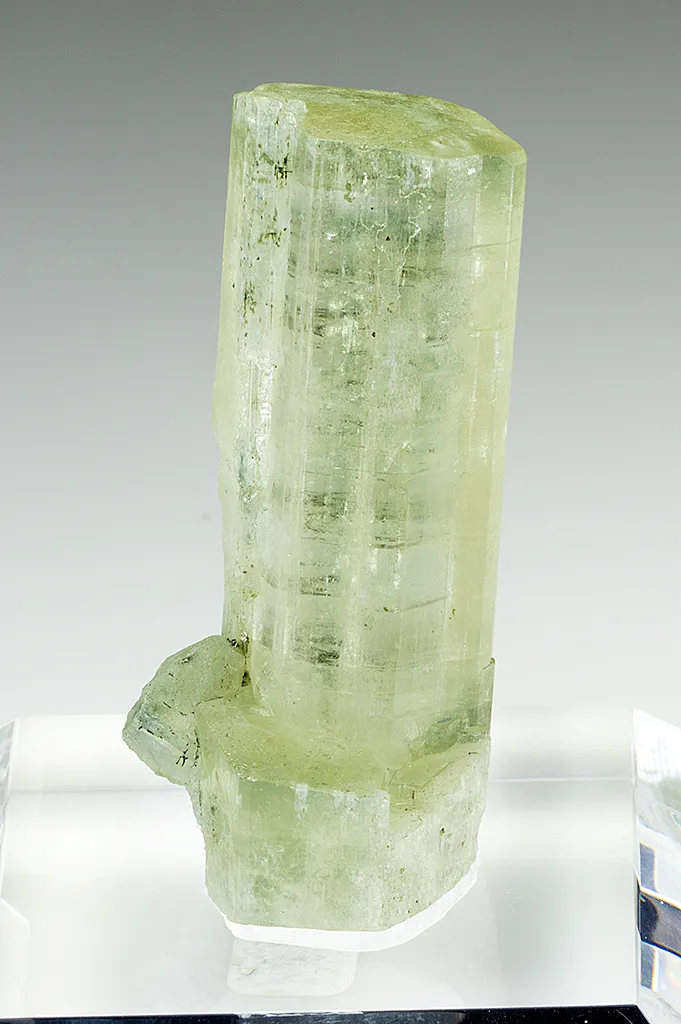 Fluorapatite - image 1