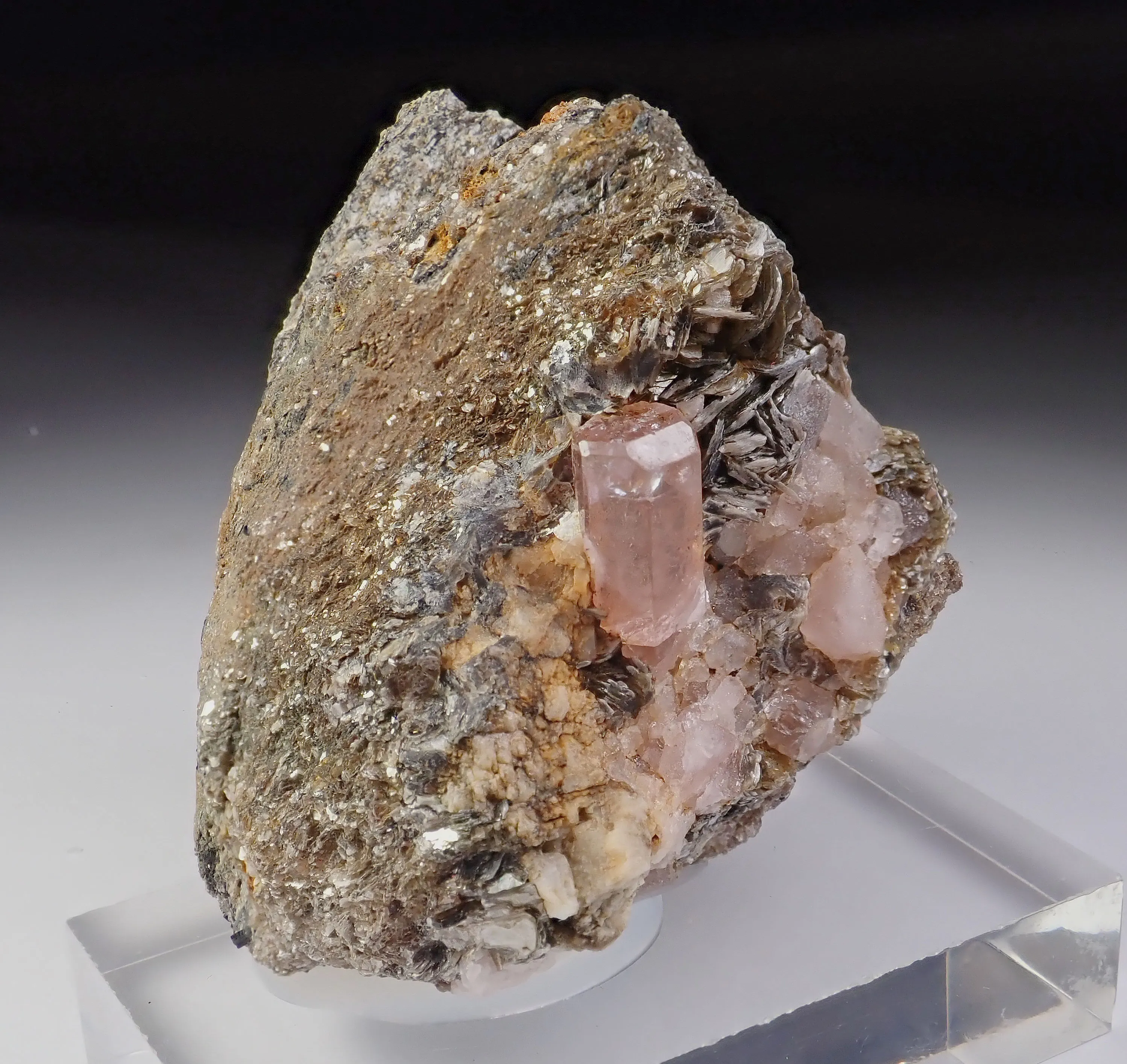 Fluorapatite - image 3