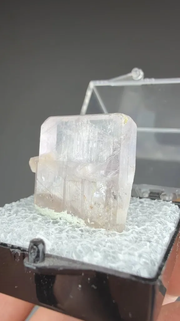 Fluorapatite - image 2