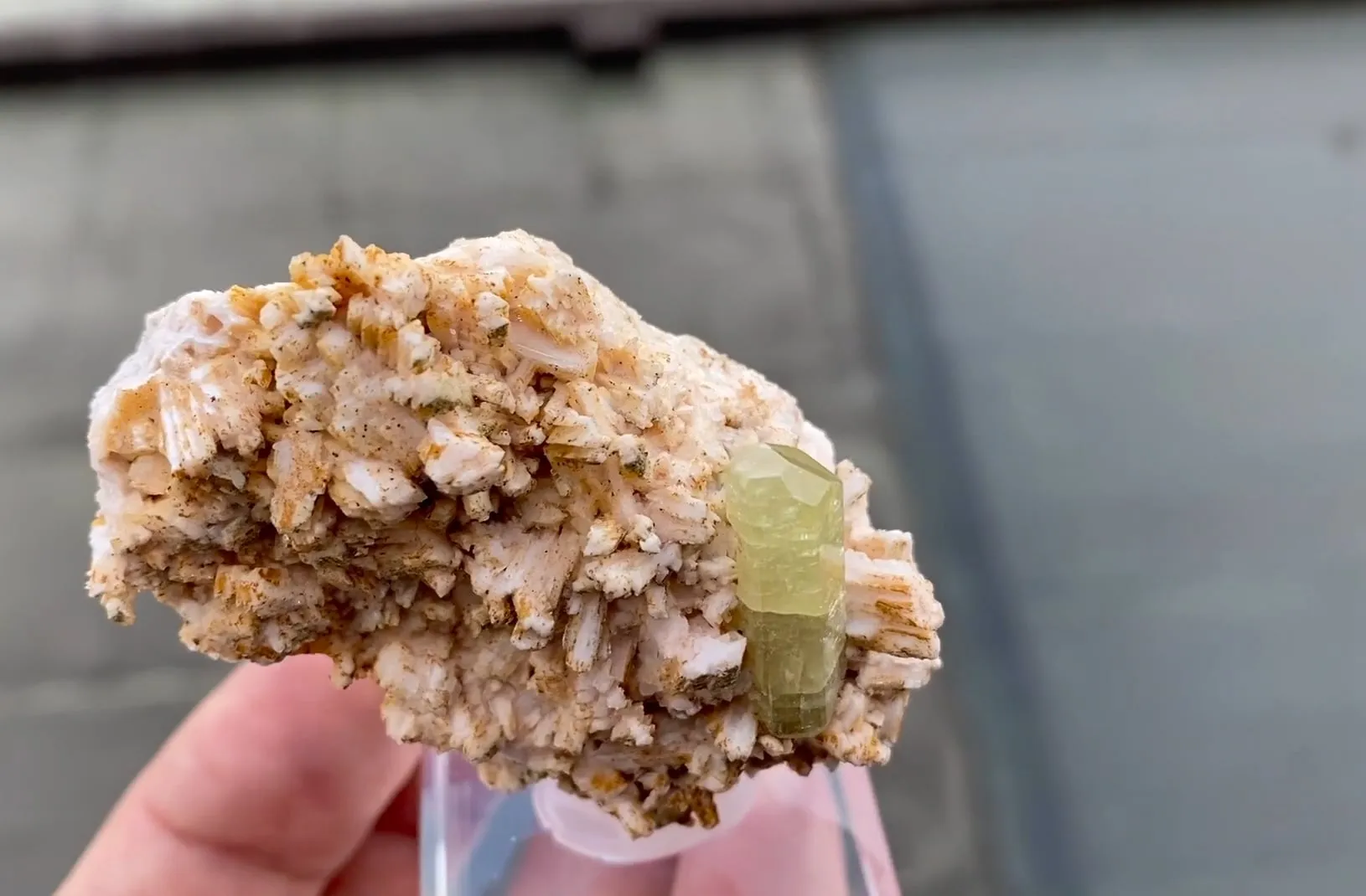 Fluorapatite - image 5