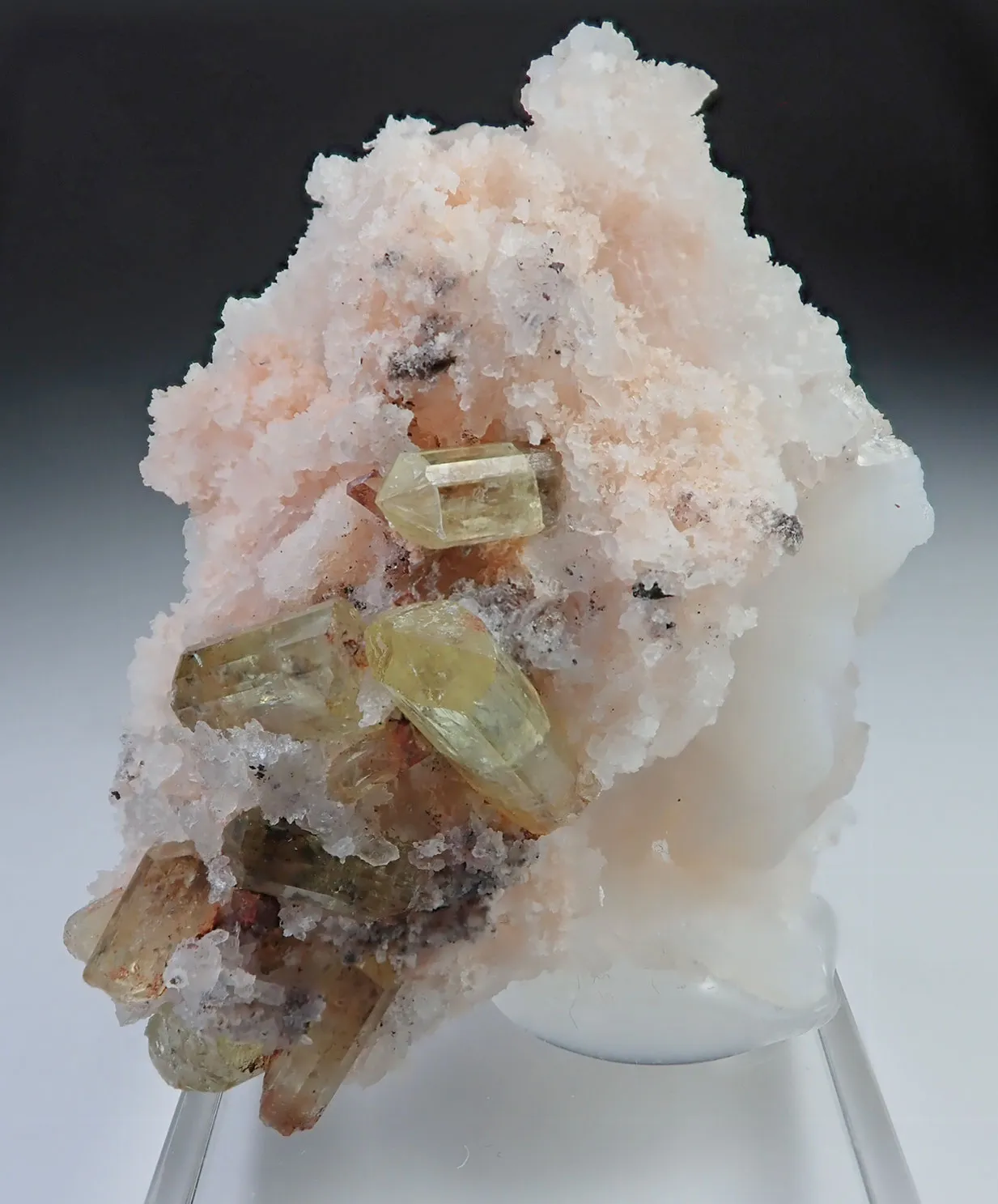 Fluorapatite - image 3