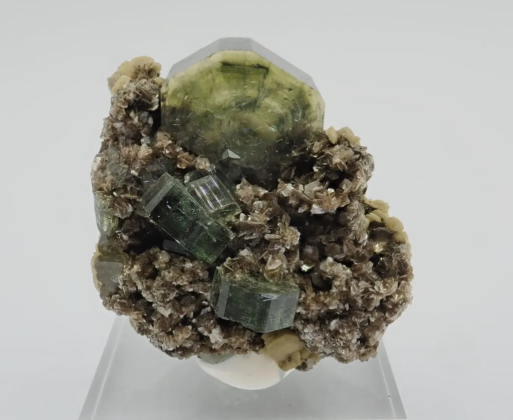 Fluorapatite - image 2