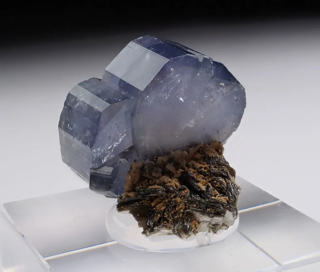 Fluorapatite - image 2