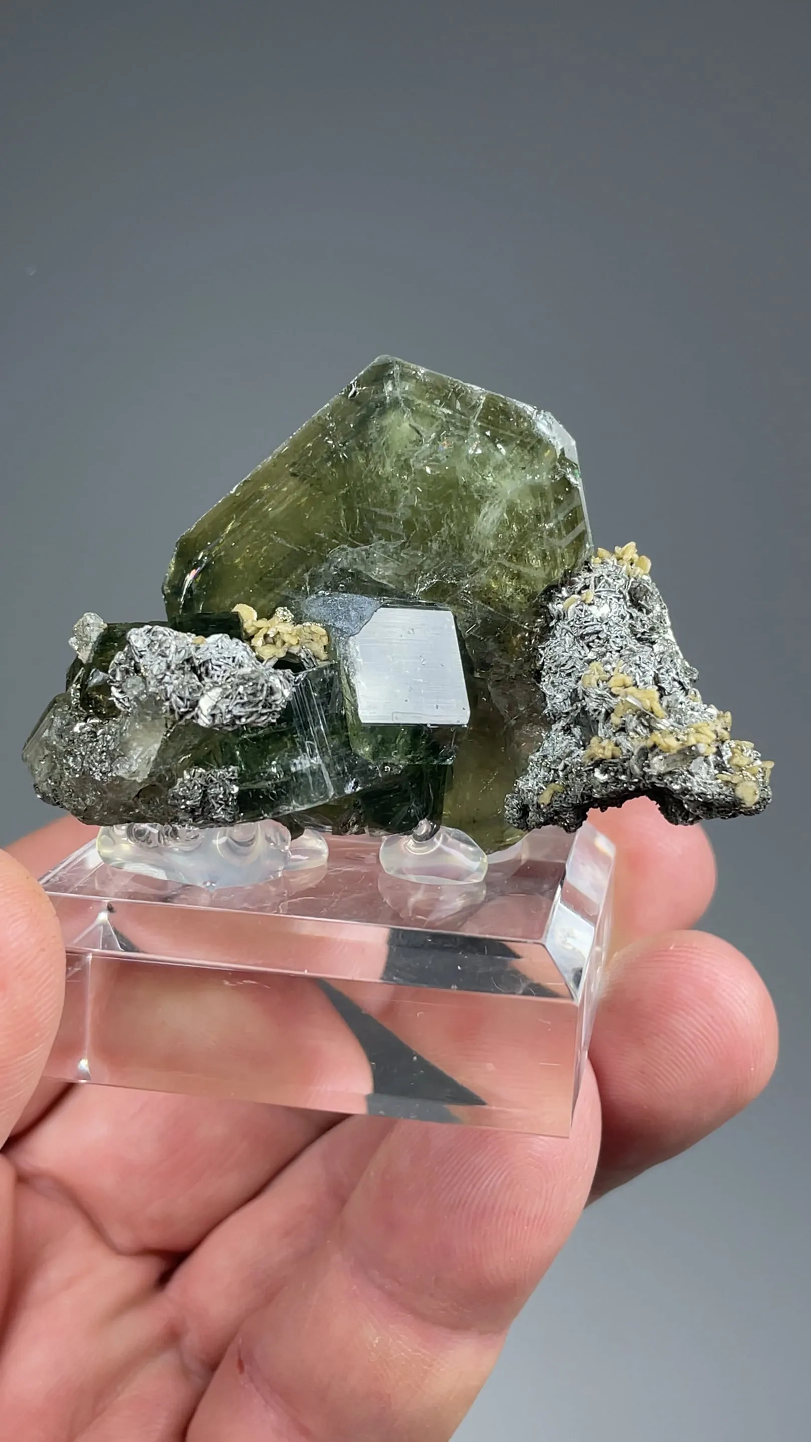 Fluorapatite - image 2