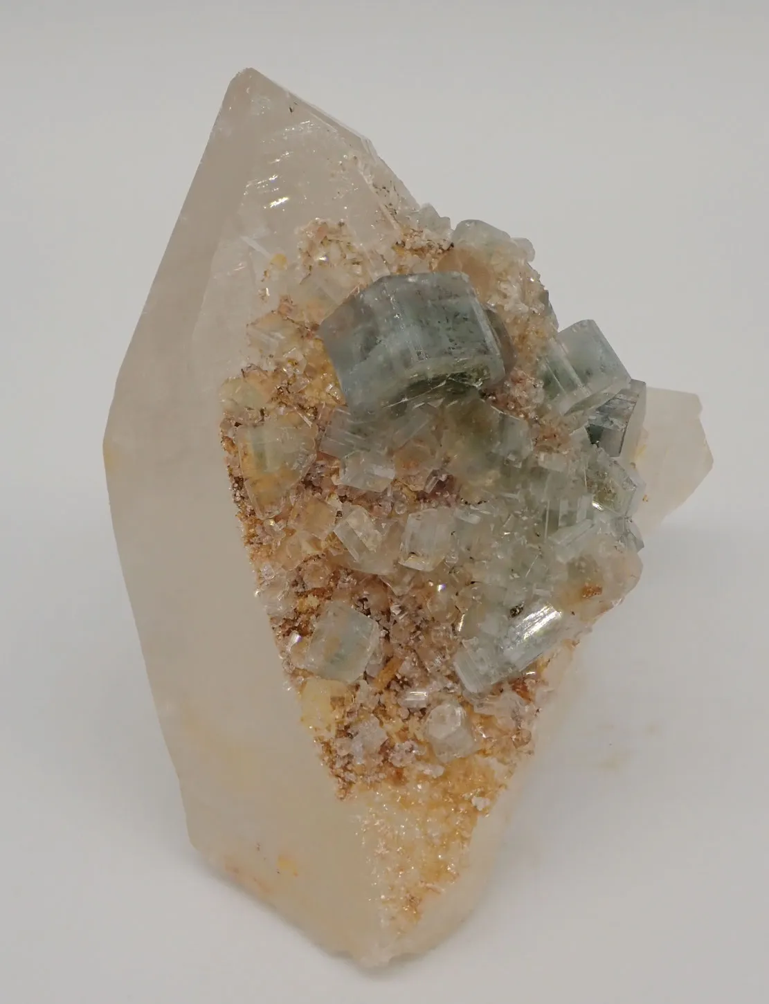 Fluorapatite and Quartz - image 3