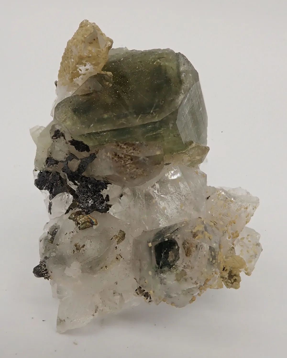 Fluorapatite and Quartz with inclusions - image 2