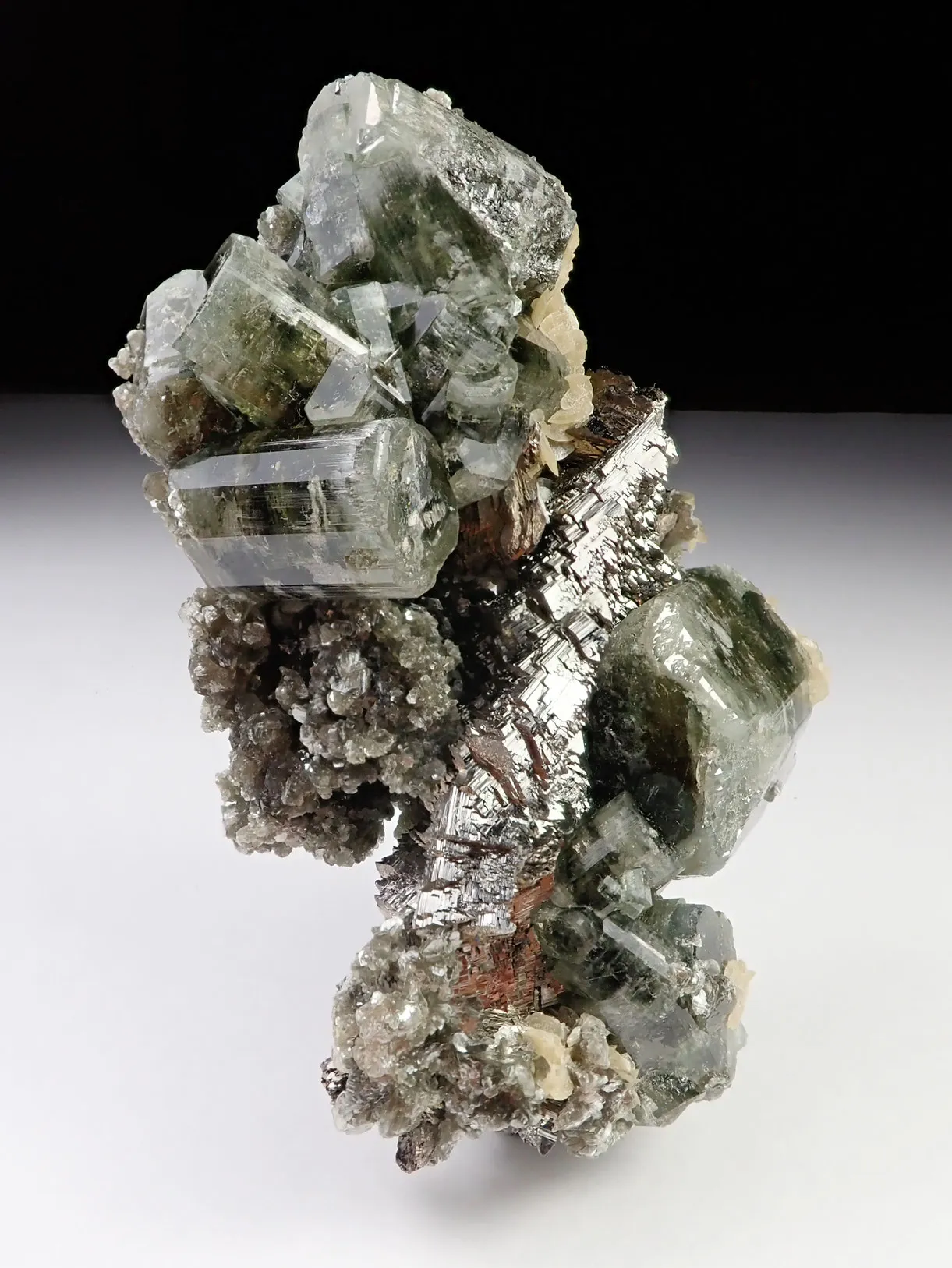 Fluorapatite, Arsenopyrite, Siderite - image 3