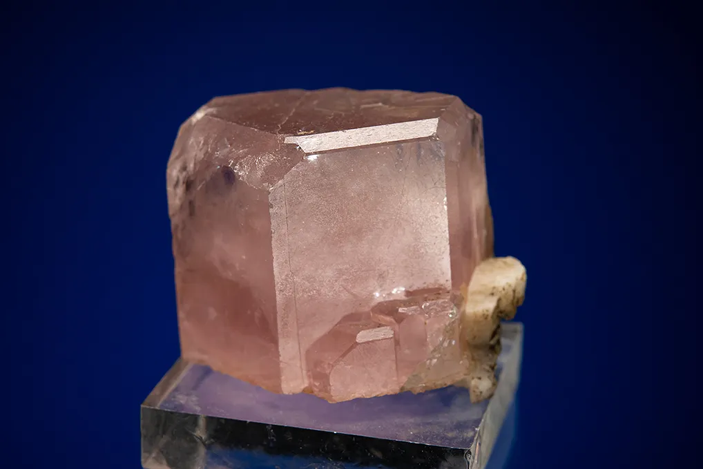 Fluorapatite image