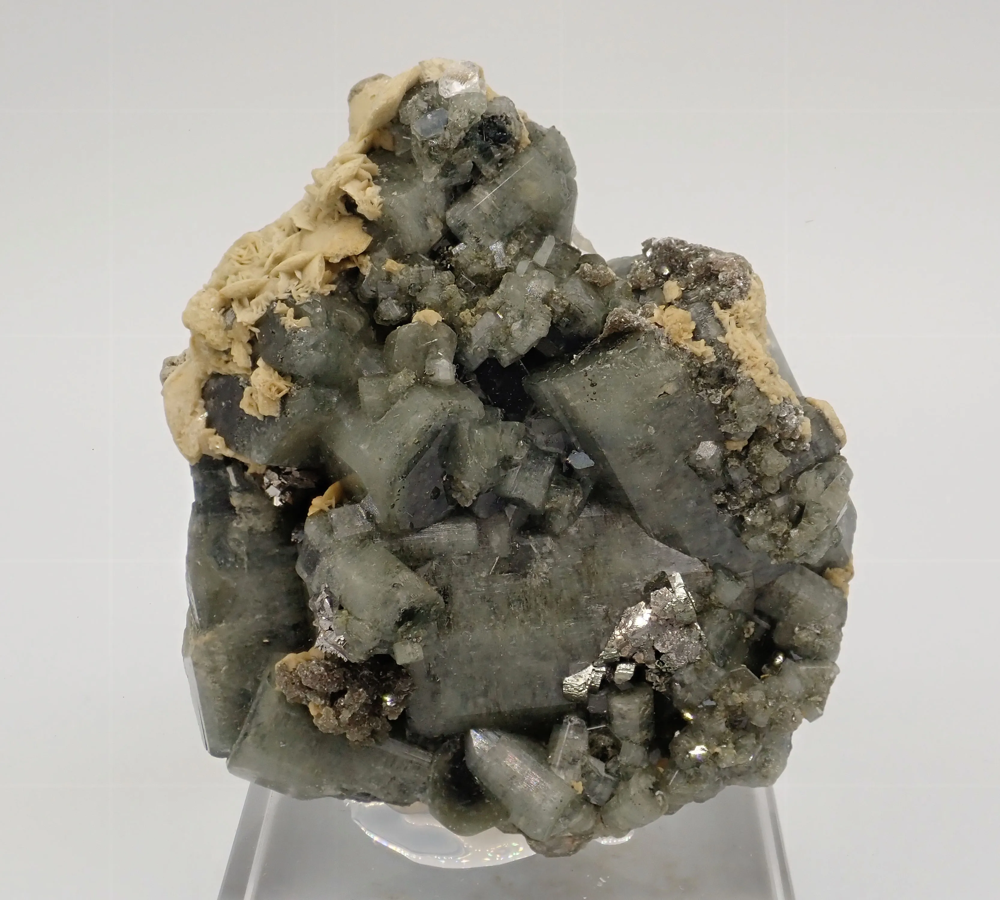 Fluorapatite - image 3