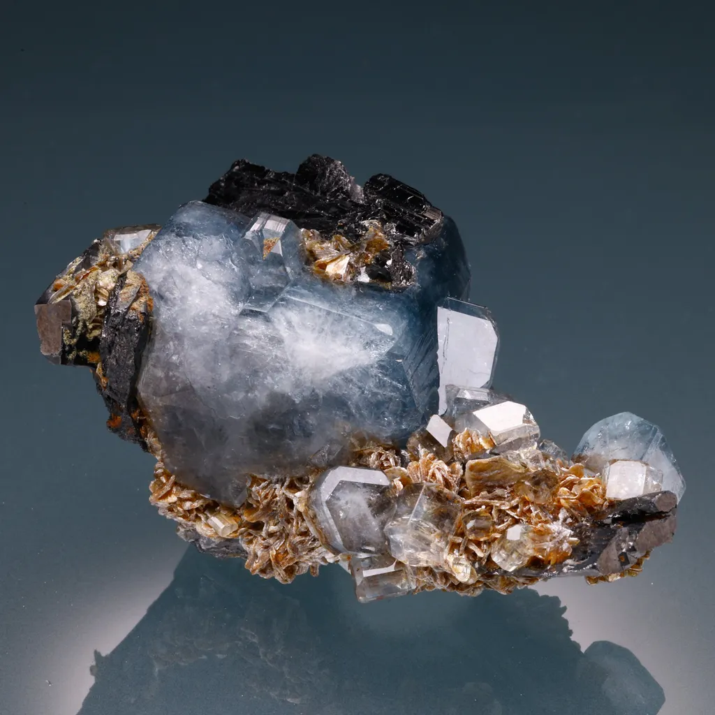 Fluorapatite image