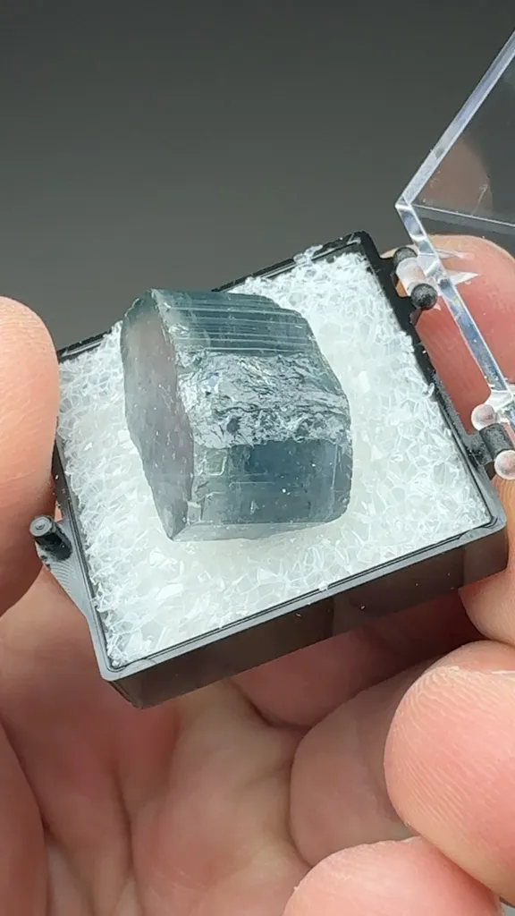 Fluorapatite - image 2