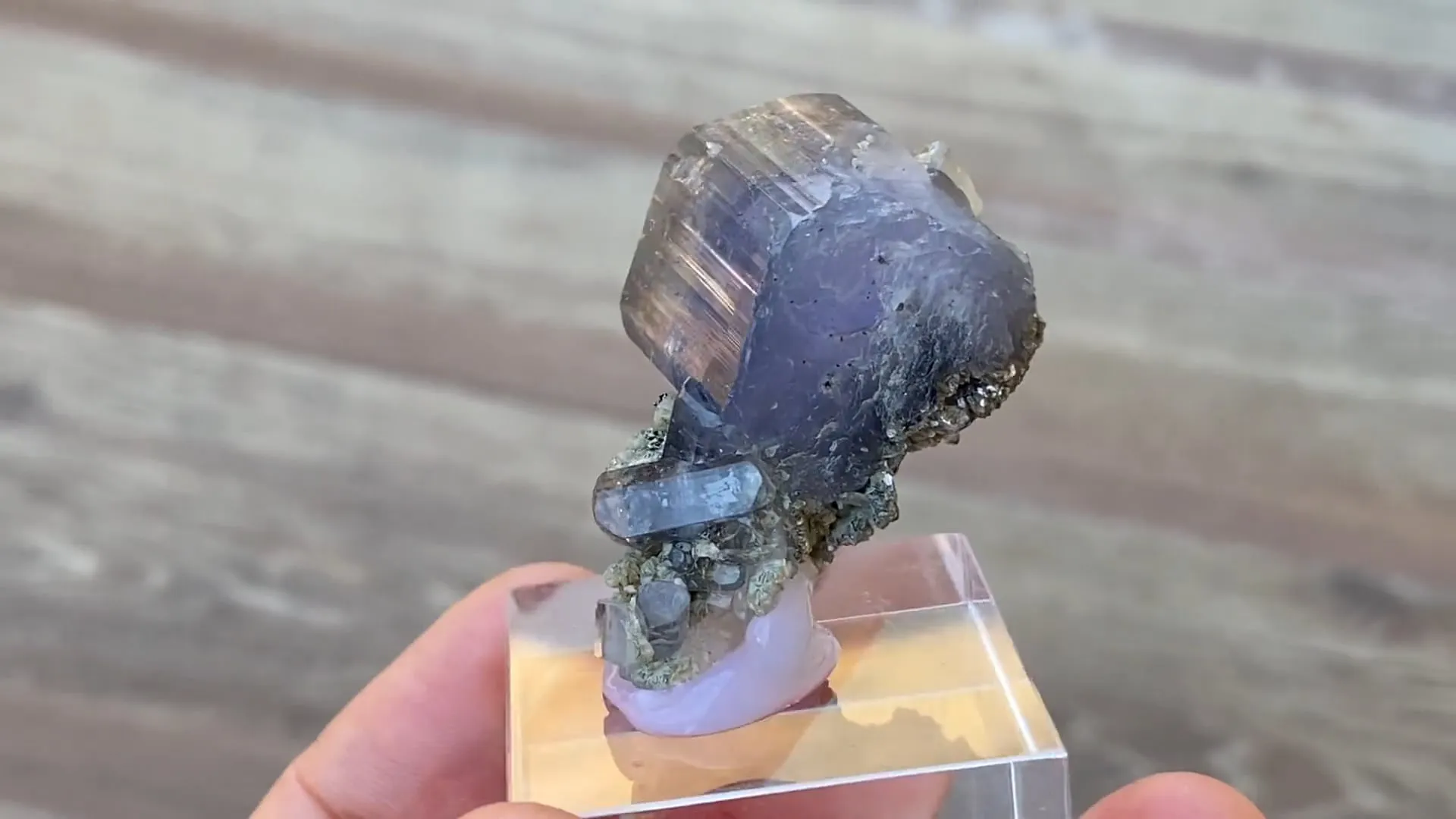 Fluorapatite - image 7