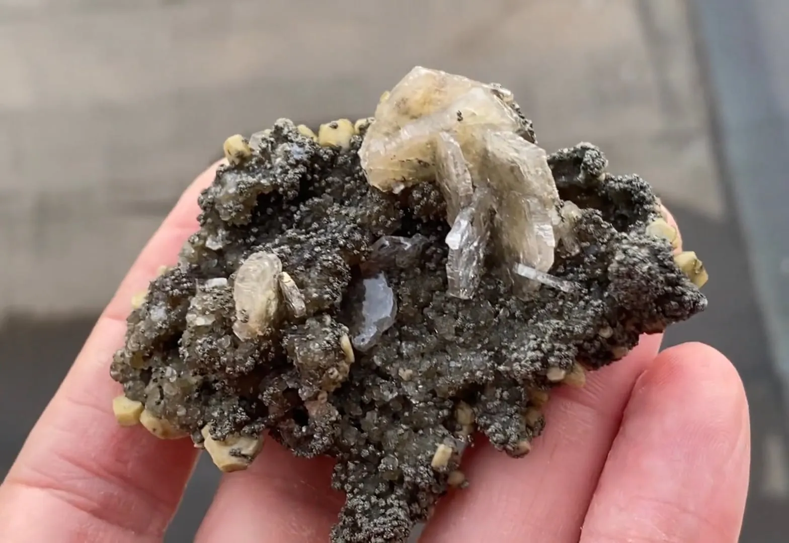 Fluorapatite - image 1