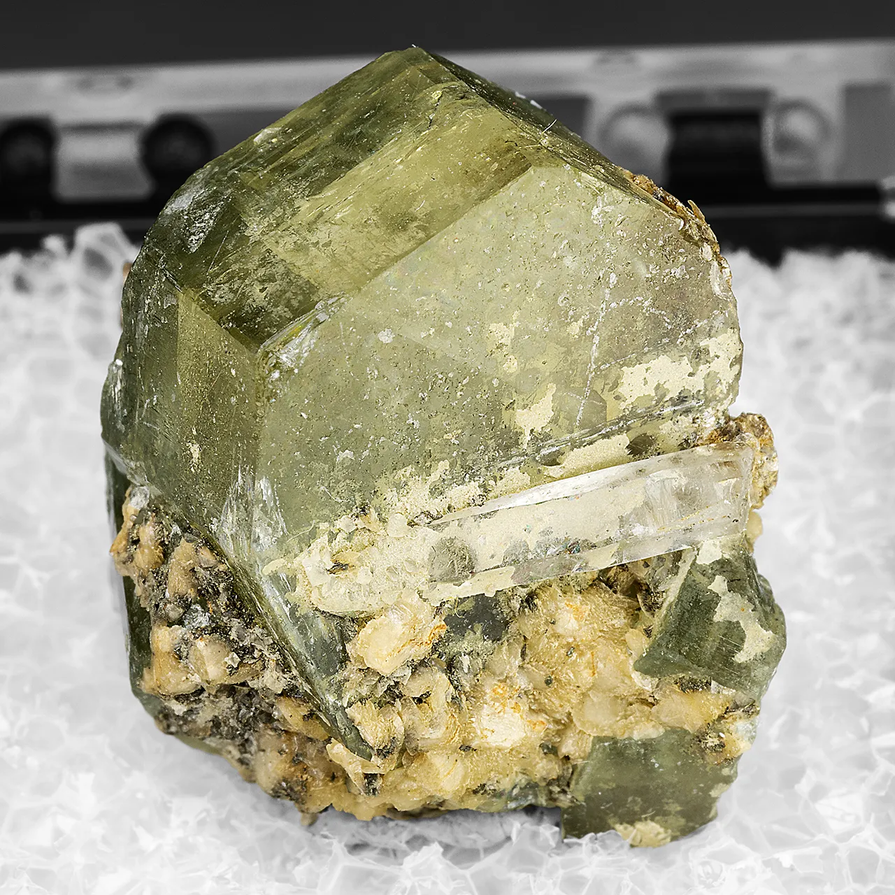 Fluorapatite - image 1