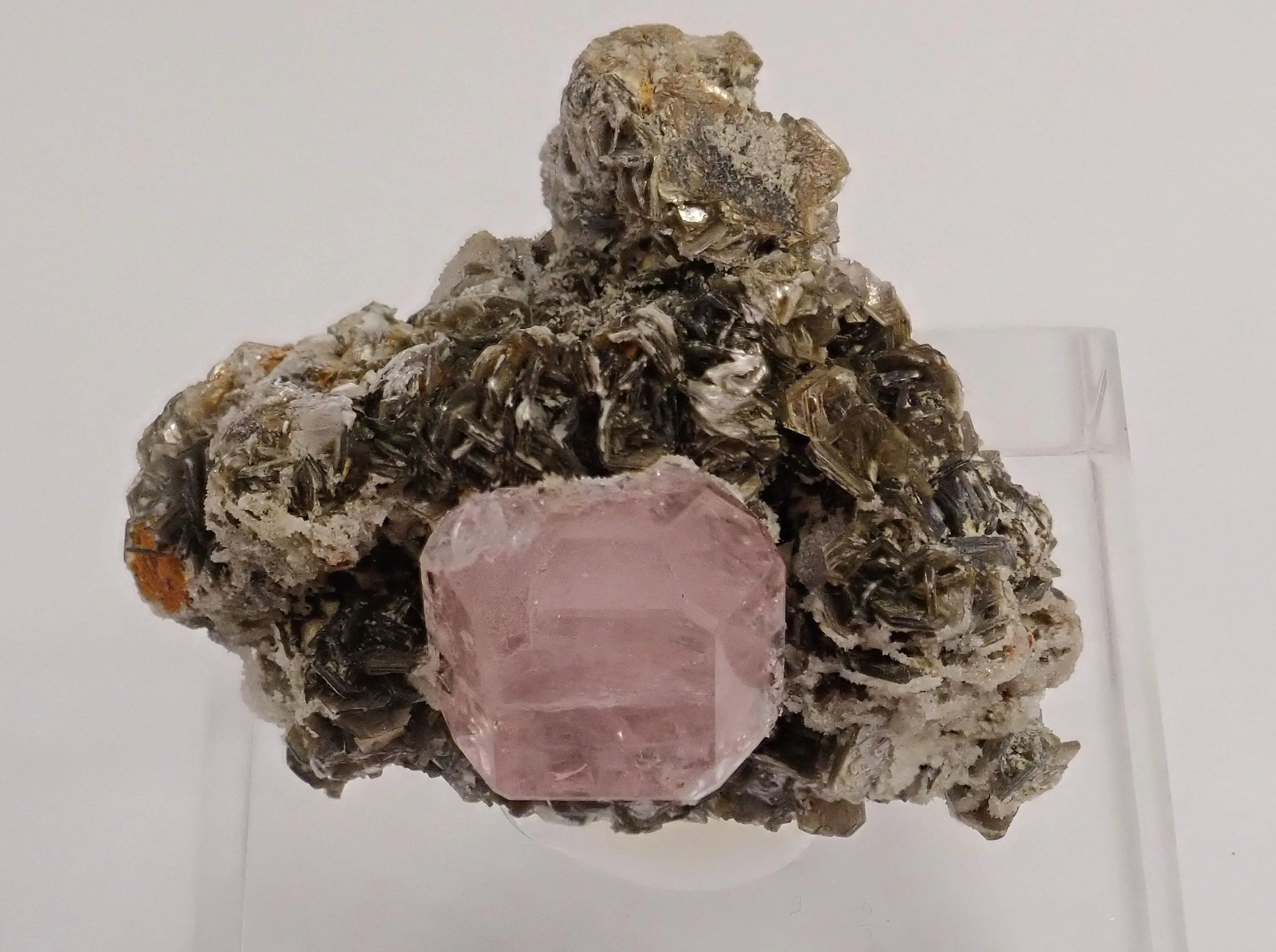 Fluorapatite - image 2