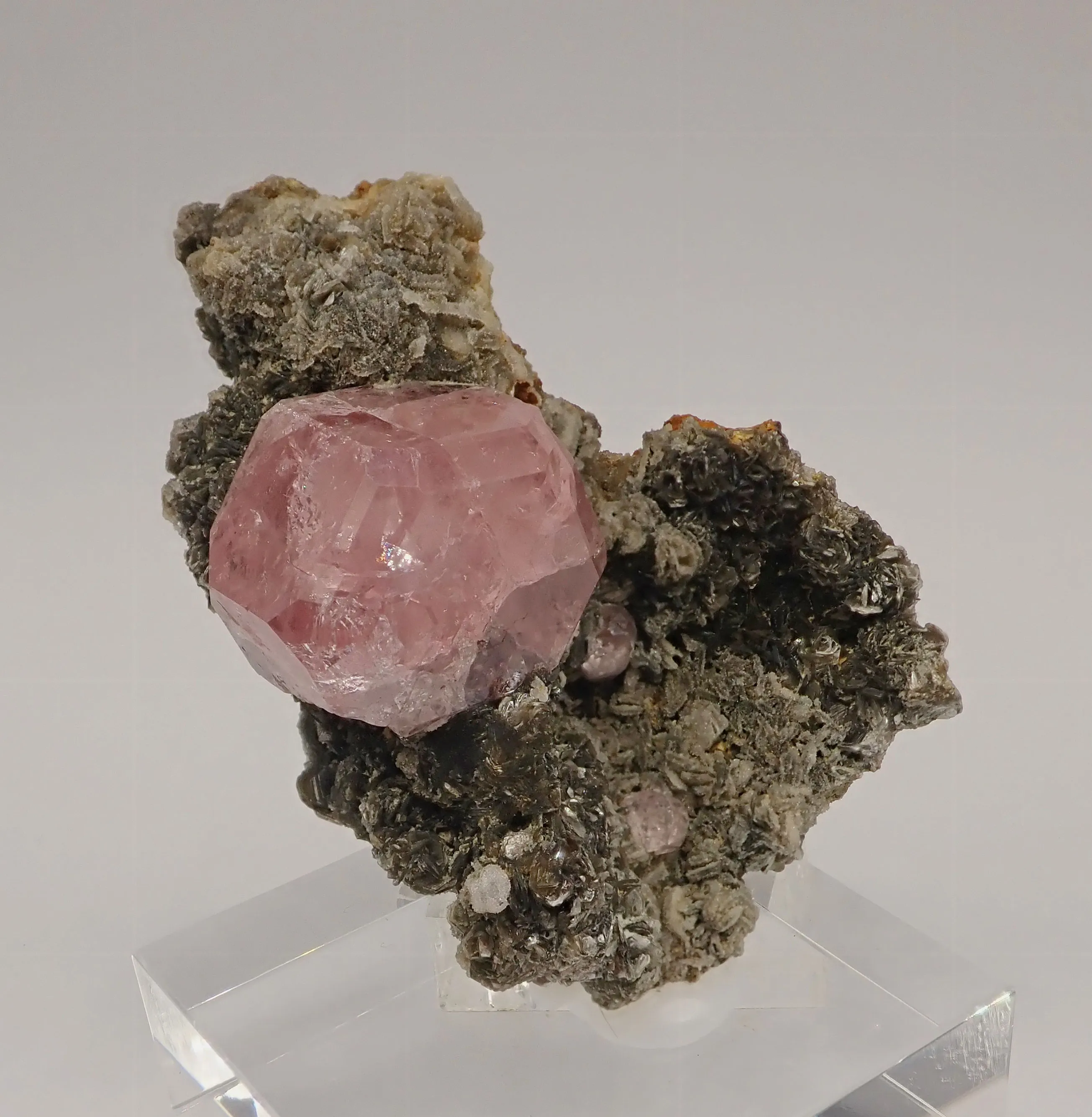 Fluorapatite - image 4