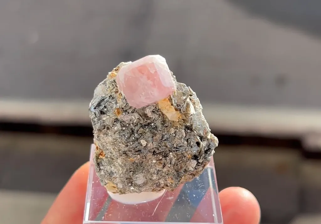 Fluorapatite - image 5